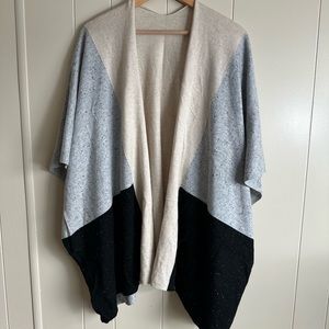 Amici Cashmere Cape/ Throw/ OS